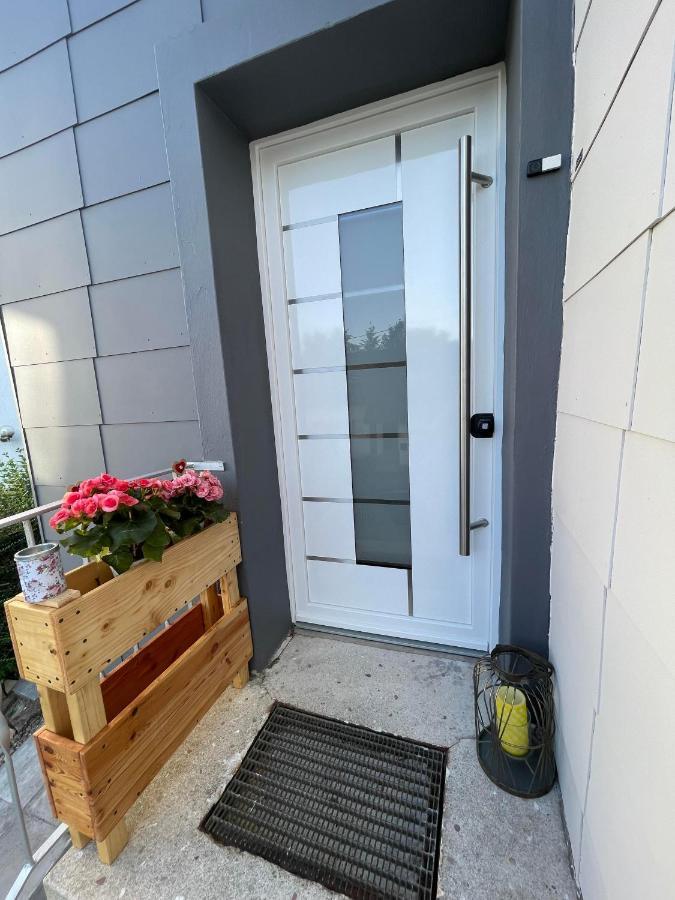 Apartment Mirabelle 2 Püttlingen Eksteriør bilde